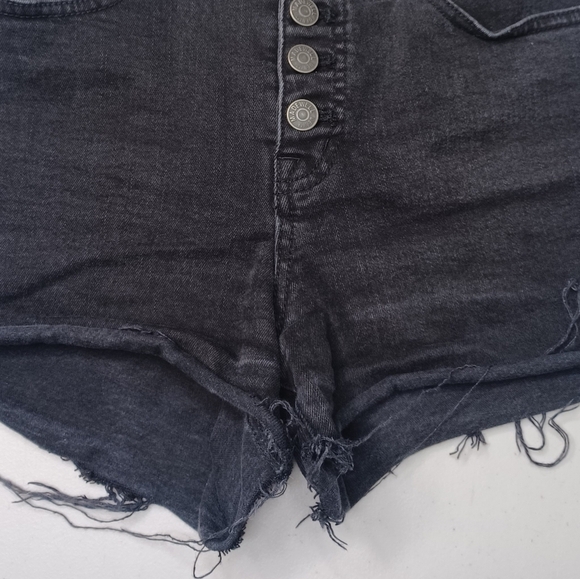 Madewell Black High Waisted Button Fly Jean Shorts - Picture 4 of 11